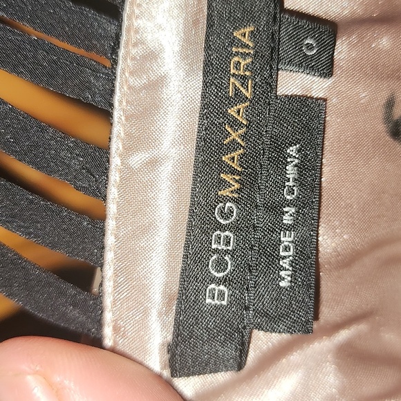 BCBGMAXAZRIA DRESS - Picture 4 of 6